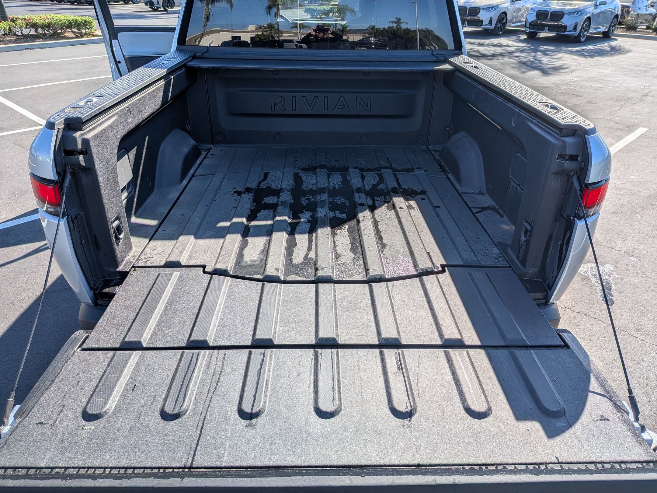 Used 2024 Rivian R1T Adventure image 31