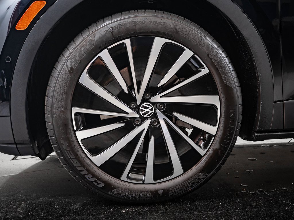 Used 2024 Volkswagen ID.4 S image 13