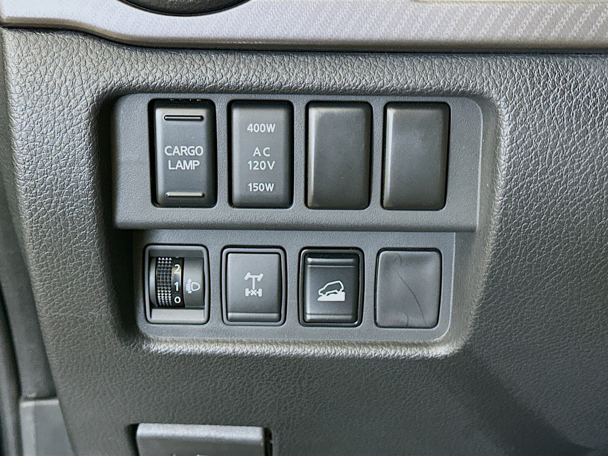 Used 2021 Nissan Titan PRO-4X w/ Off Road Protection Package AWD/4WD image 17