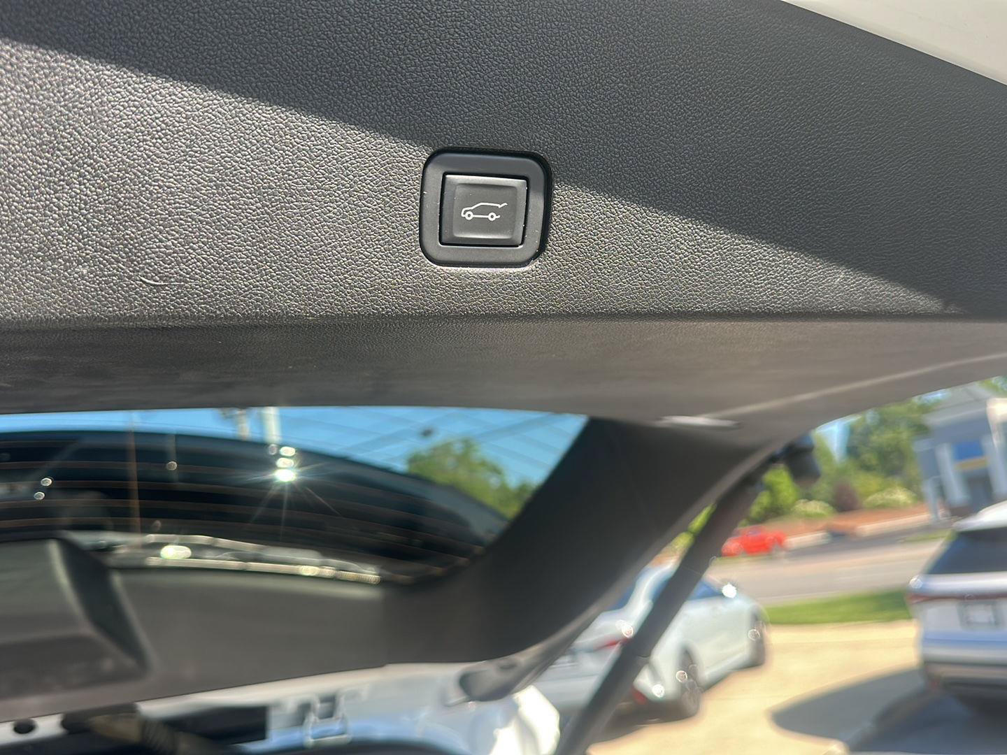 Used 2022 Cadillac XT6 Premium Luxury w/ Technology Package AWD/4WD image 19