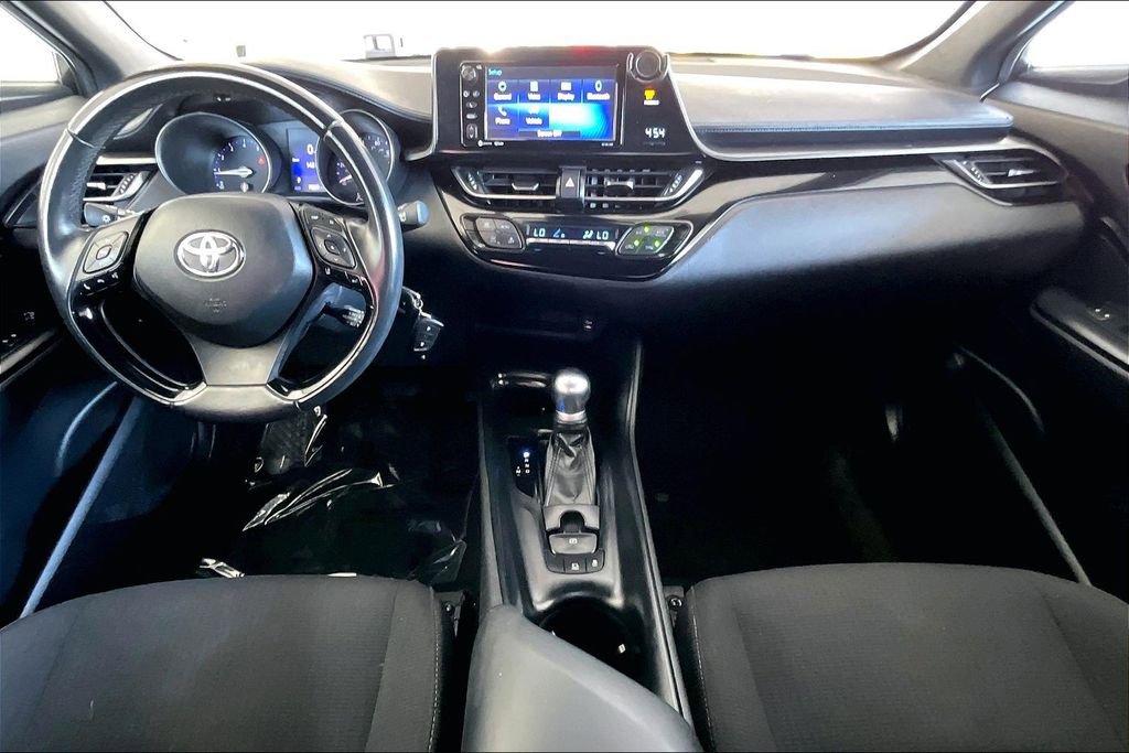Used 2018 Toyota C-HR XLE FWD image 7