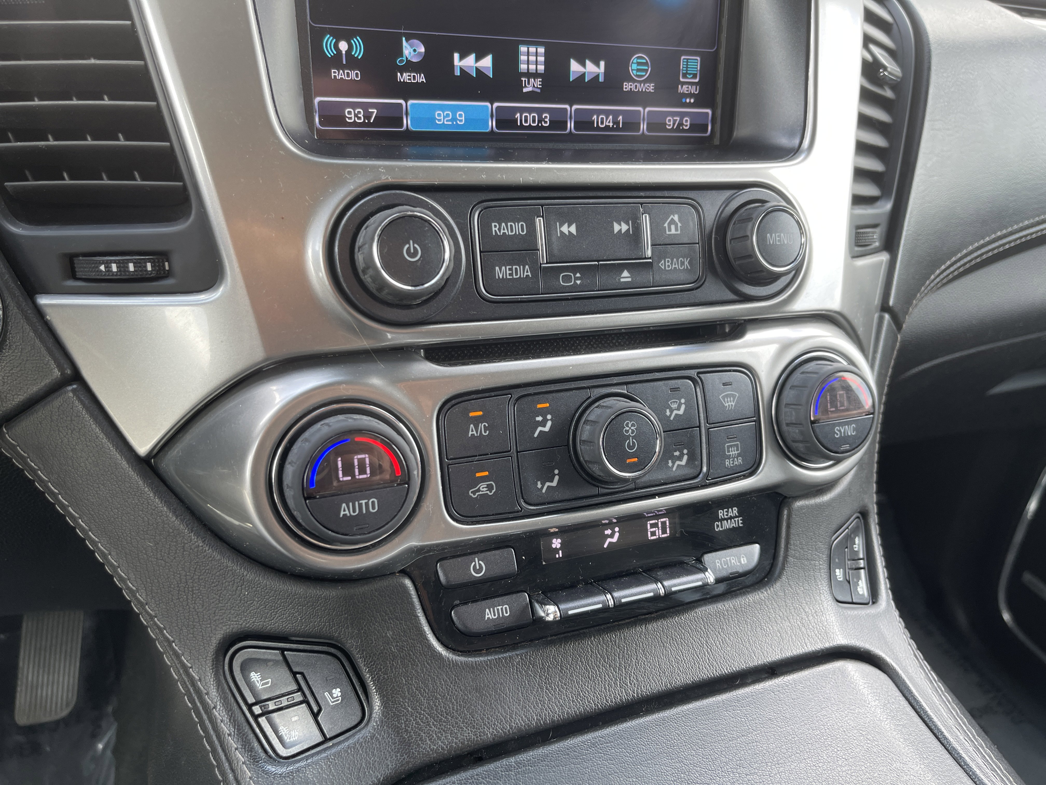 Used 2018 Chevrolet Tahoe Premier RWD image 26