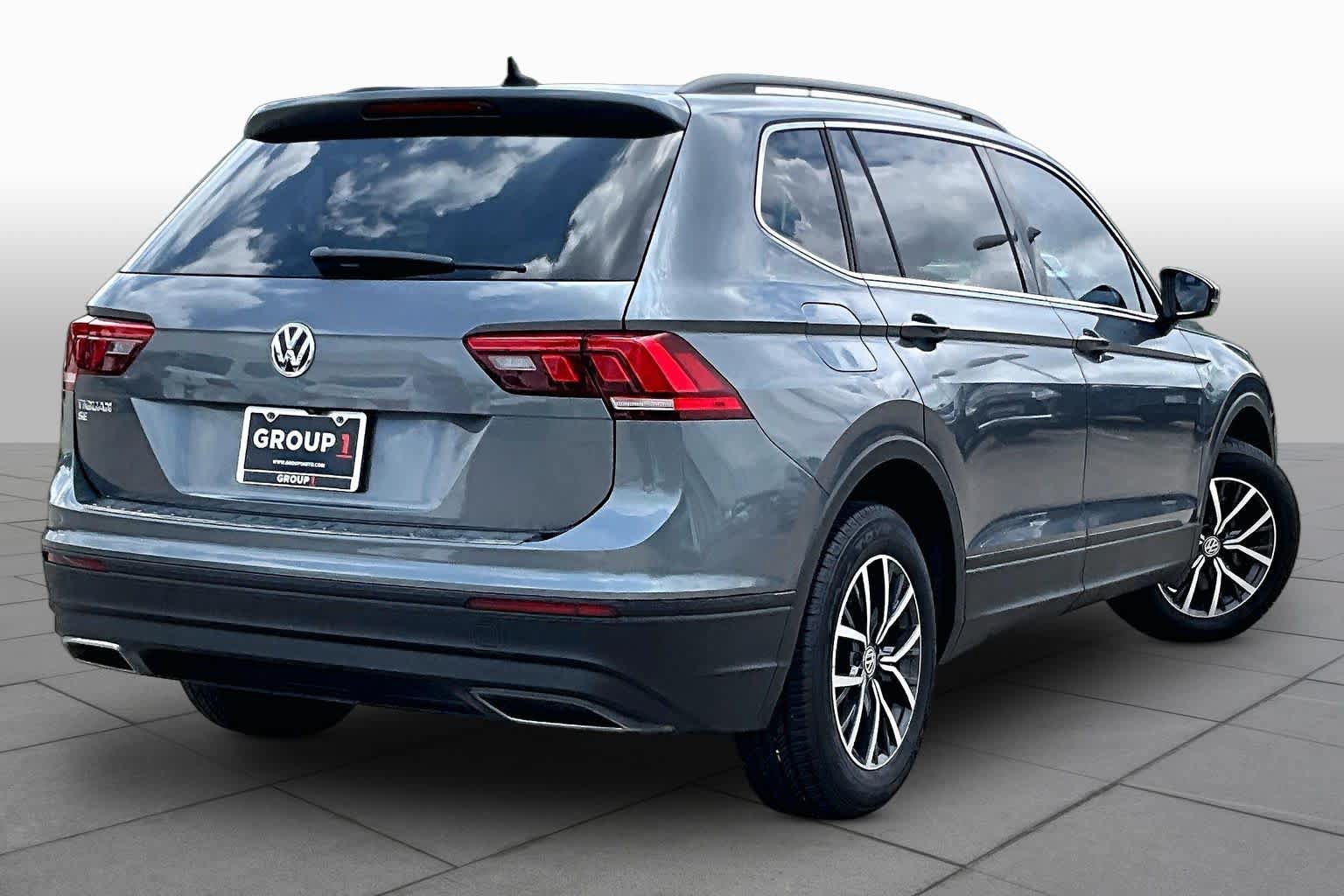 Used 2019 Volkswagen Tiguan SE w/ Panoramic Sunroof Package FWD image 11