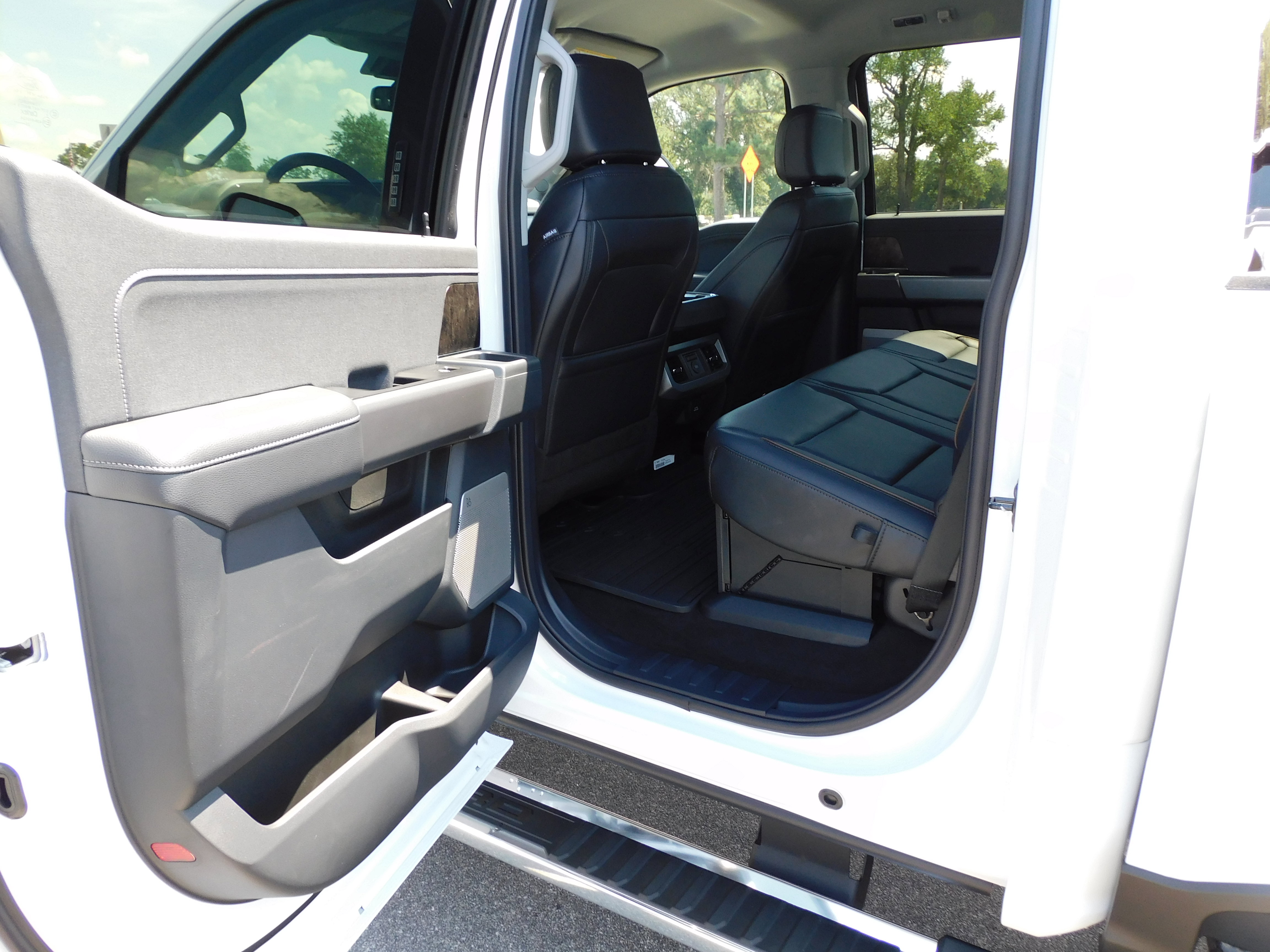 New 2026 Ford F250 Lariat w/ Chrome Package image 13