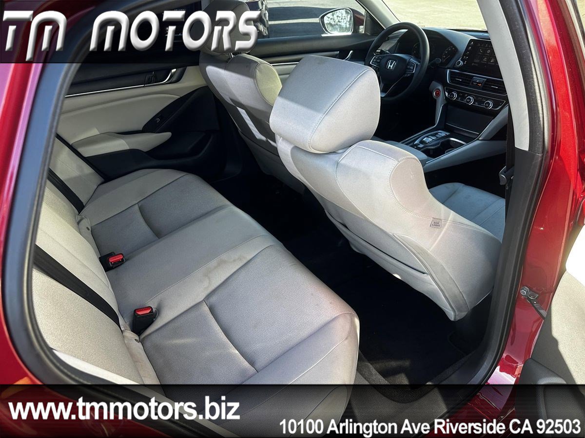 Used 2018 Honda Accord EX image 16