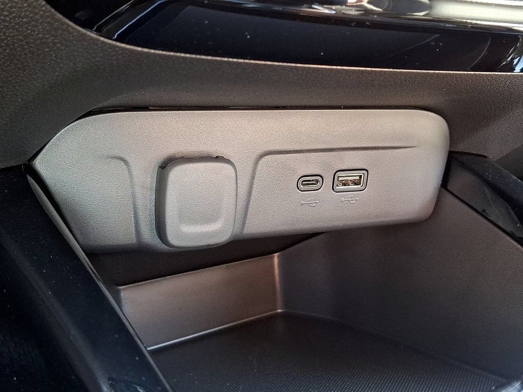 New 2026 Chevrolet Trax LT w/ Driver Confidence Package FWD image 16