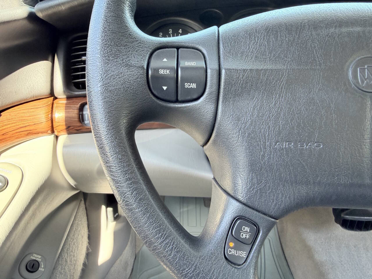 Used 2004 Buick Le Sabre Custom FWD image 17
