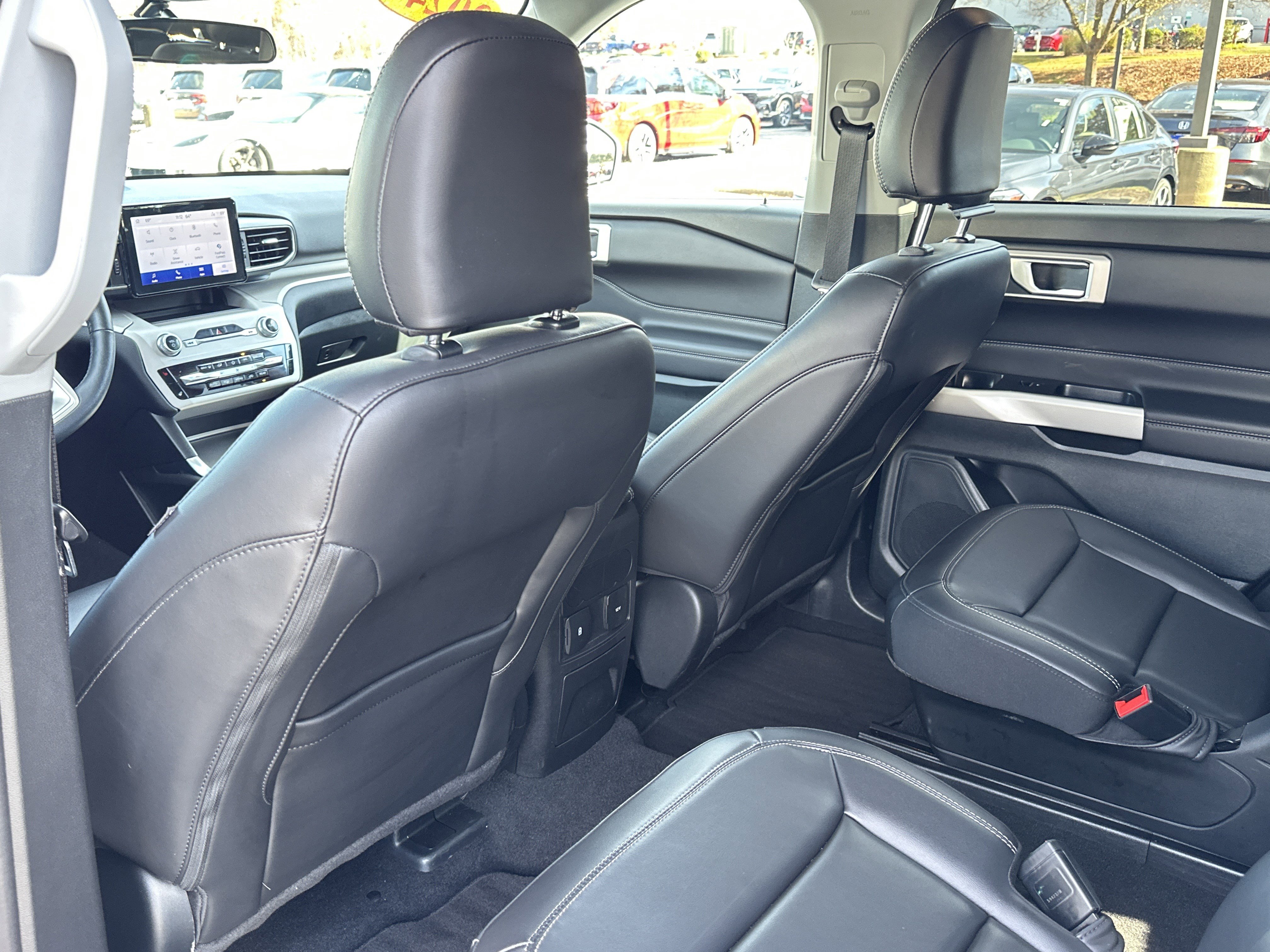 Used 2024 Ford Explorer XLT w/ Equipment Group 202A image 23