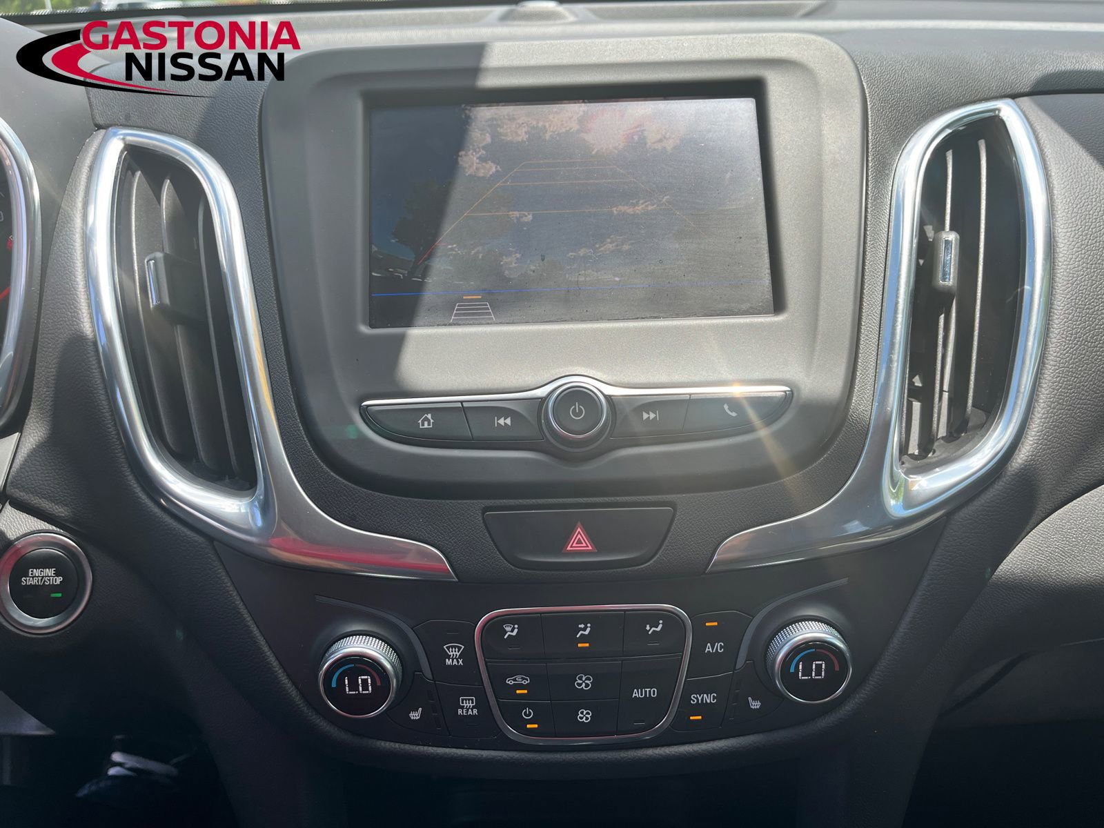 Used 2021 Chevrolet Equinox LT image 32