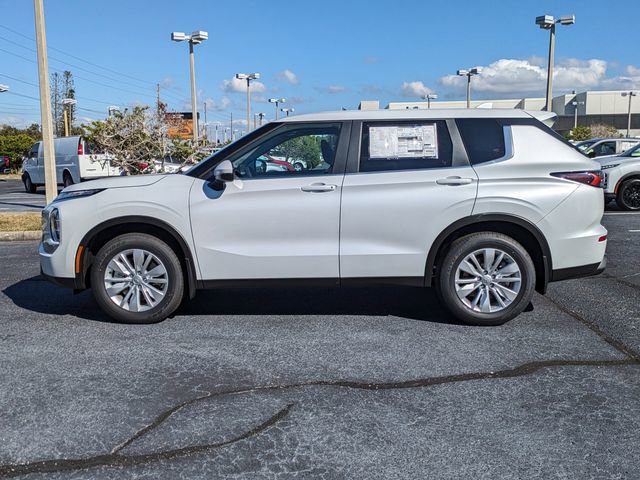 New 2025 Mitsubishi Outlander ES image 8