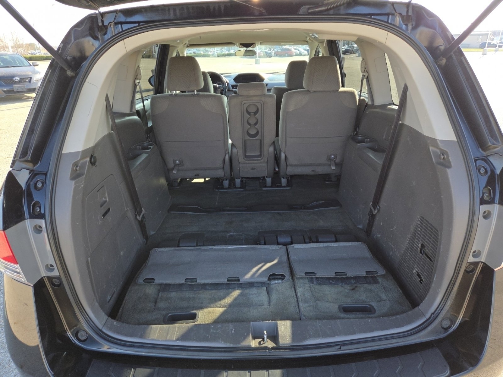 Used 2016 Honda Odyssey SE image 16