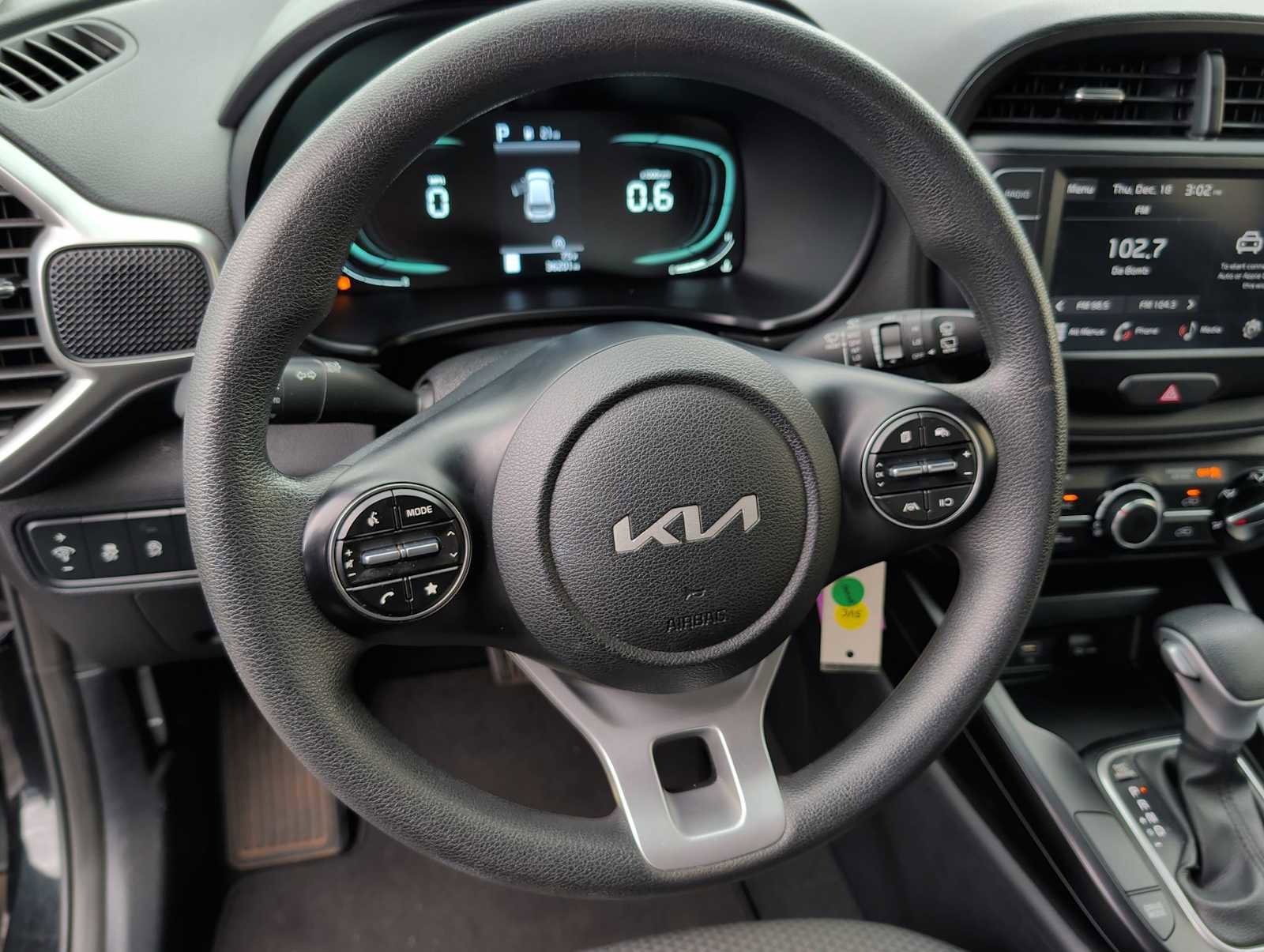 Used 2023 Kia Soul LX w/ LX Technology Package image 11