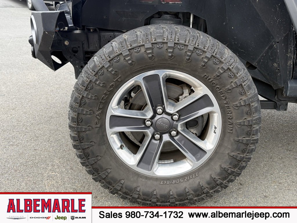 Used 2019 Jeep Wrangler Unlimited Sahara w/ Cold Weather Group image 11