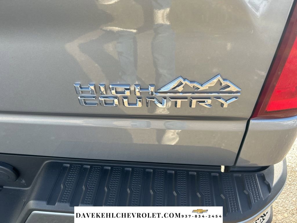 Used 2023 Chevrolet Silverado 1500 High Country w/ Technology Package image 40