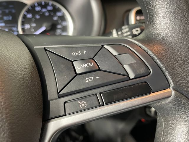 Used 2022 Nissan Kicks S image 10