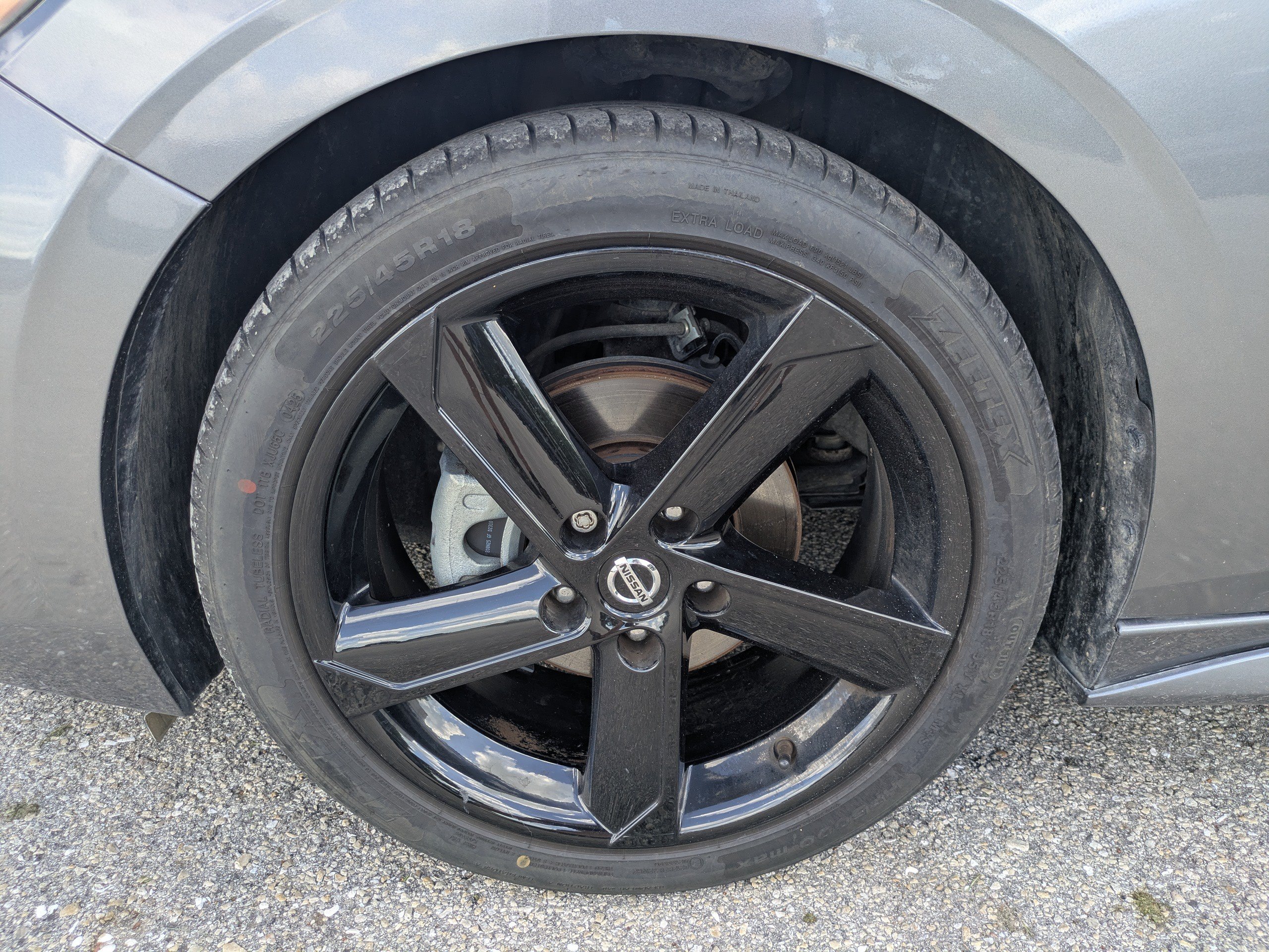 Used 2023 Nissan Sentra SR w/ Midnight Edition Package FWD image 11