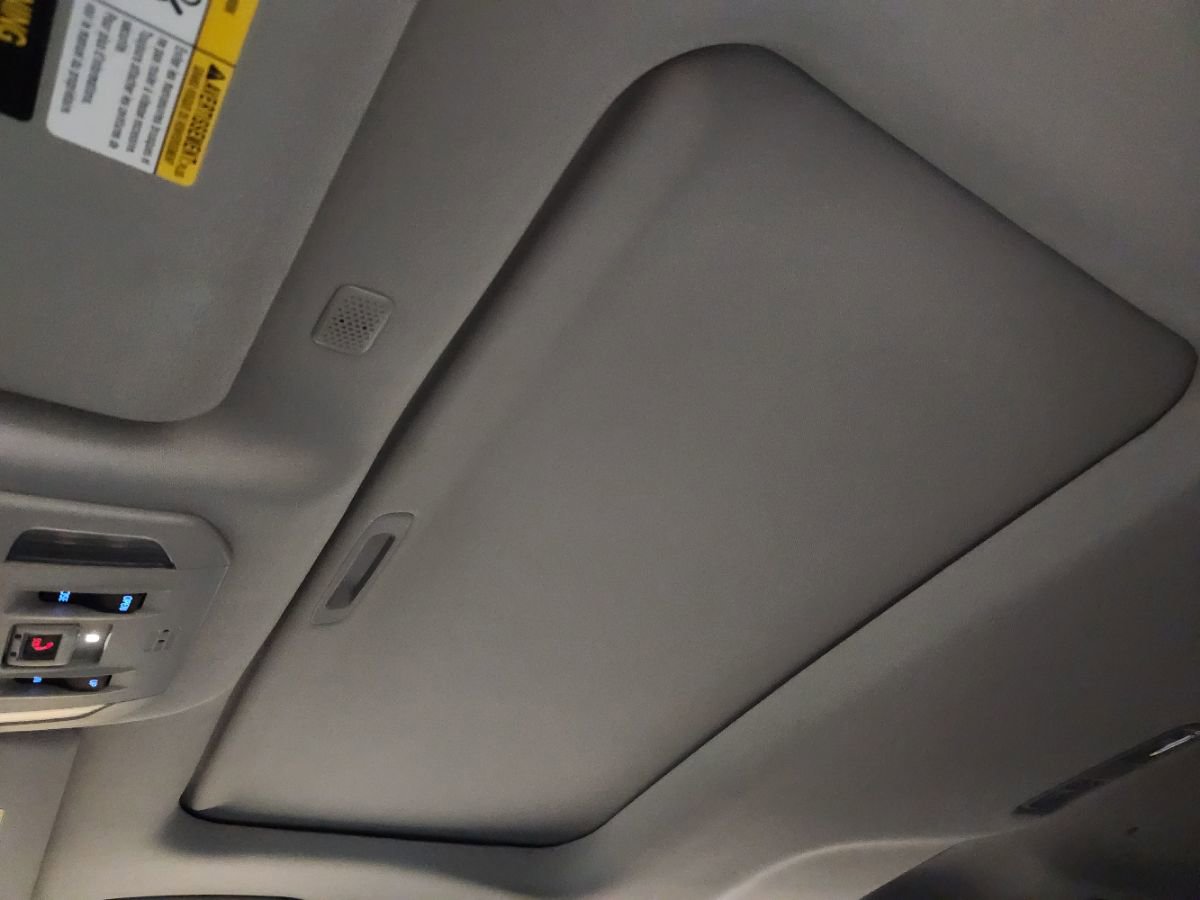 Used 2021 Toyota Highlander XLE FWD image 44