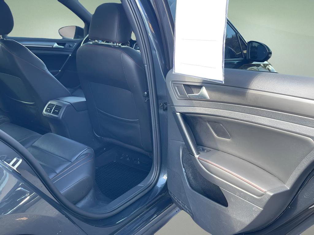 Used 2021 Volkswagen GTI SE image 11