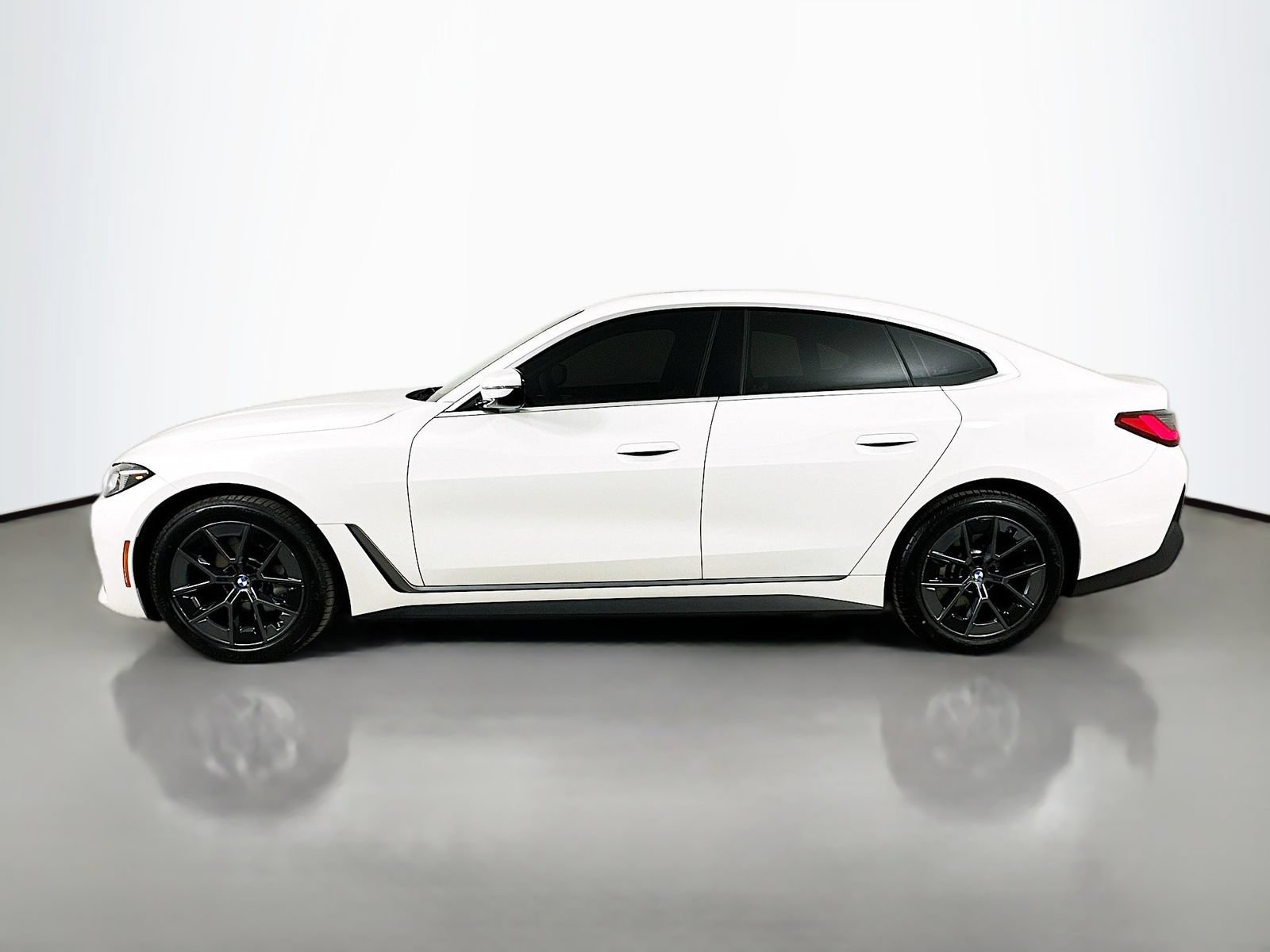 Used 2025 BMW i4 eDrive40 RWD image 8