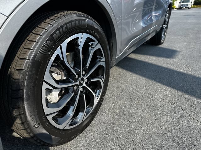 Certified 2024 Lincoln Nautilus Reserve AWD/4WD image 12