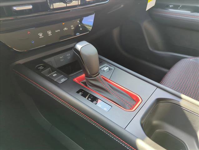 New 2026 Nissan Kicks SR image 13