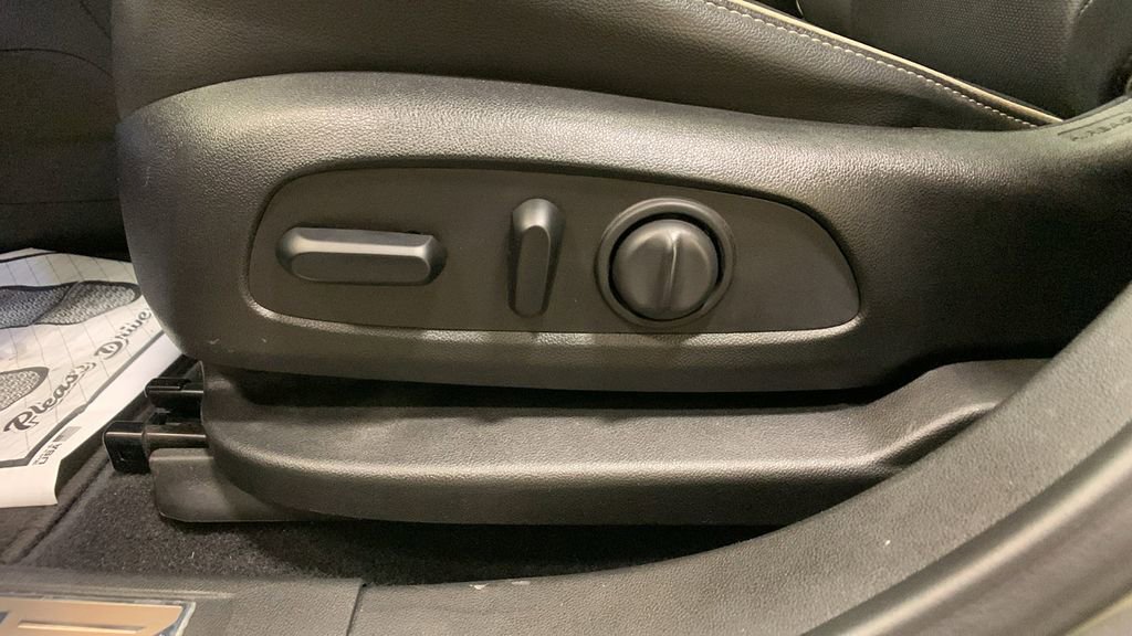 Used 2021 GMC Acadia Denali w/ Denali Technology Package image 36