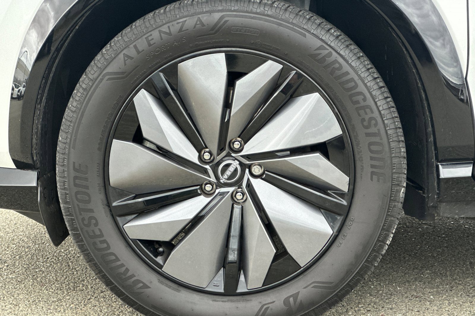 Certified 2024 Nissan Ariya AWD image 33