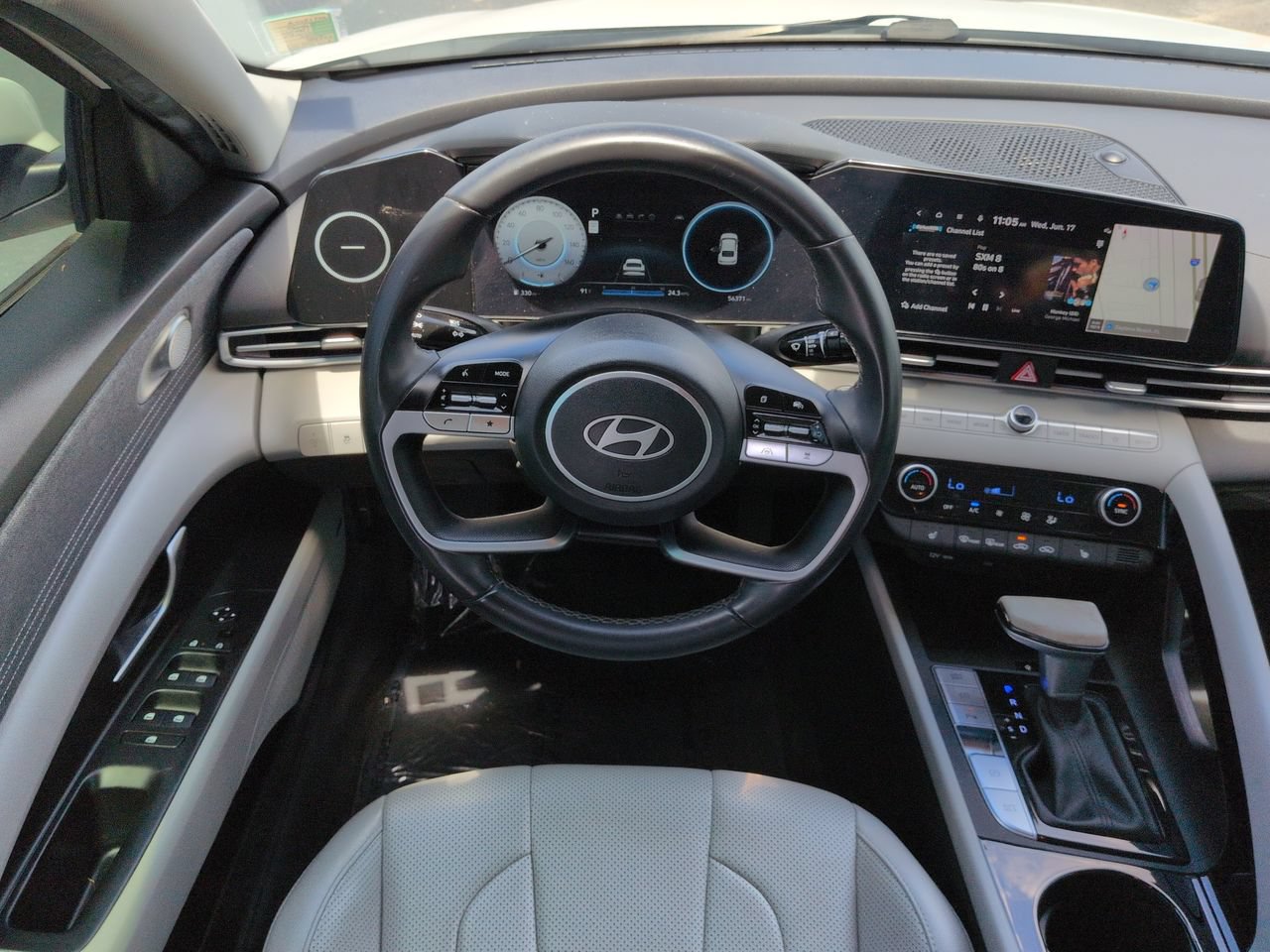 Used 2024 Hyundai Elantra Limited FWD image 15