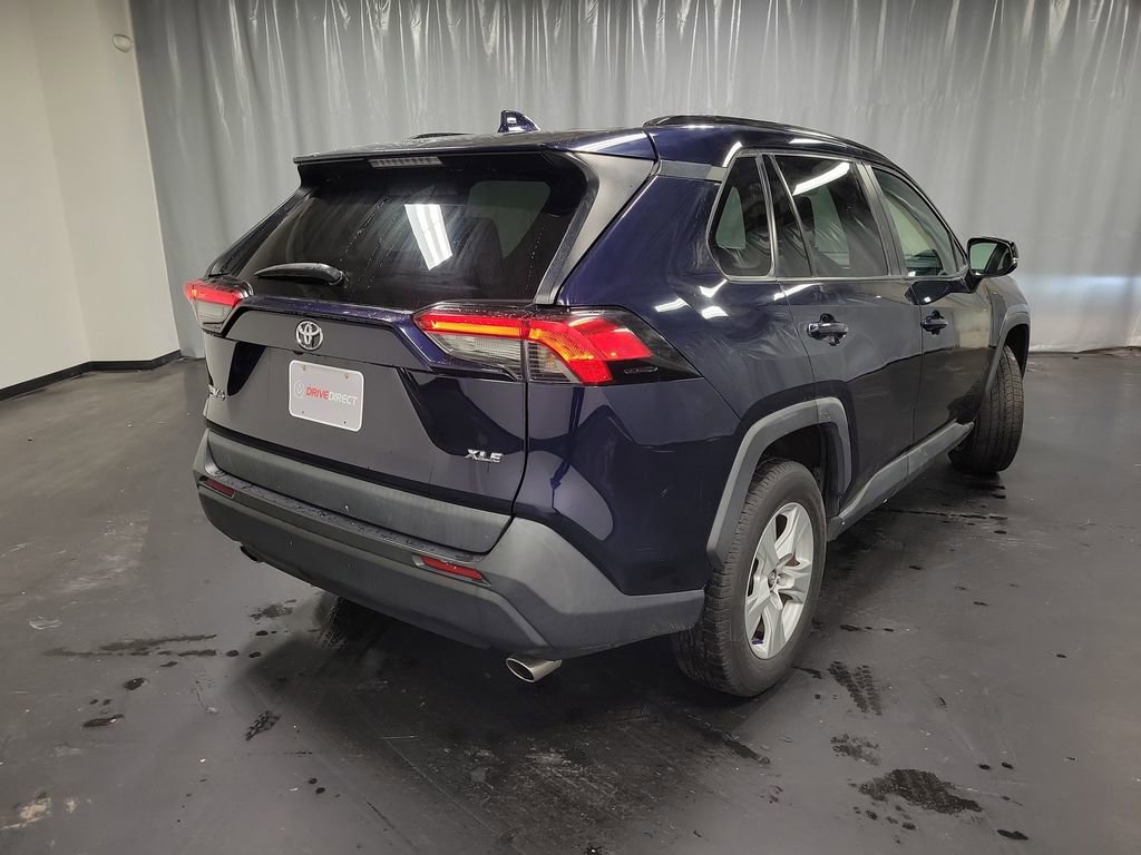 Used 2020 Toyota RAV4 XLE image 8
