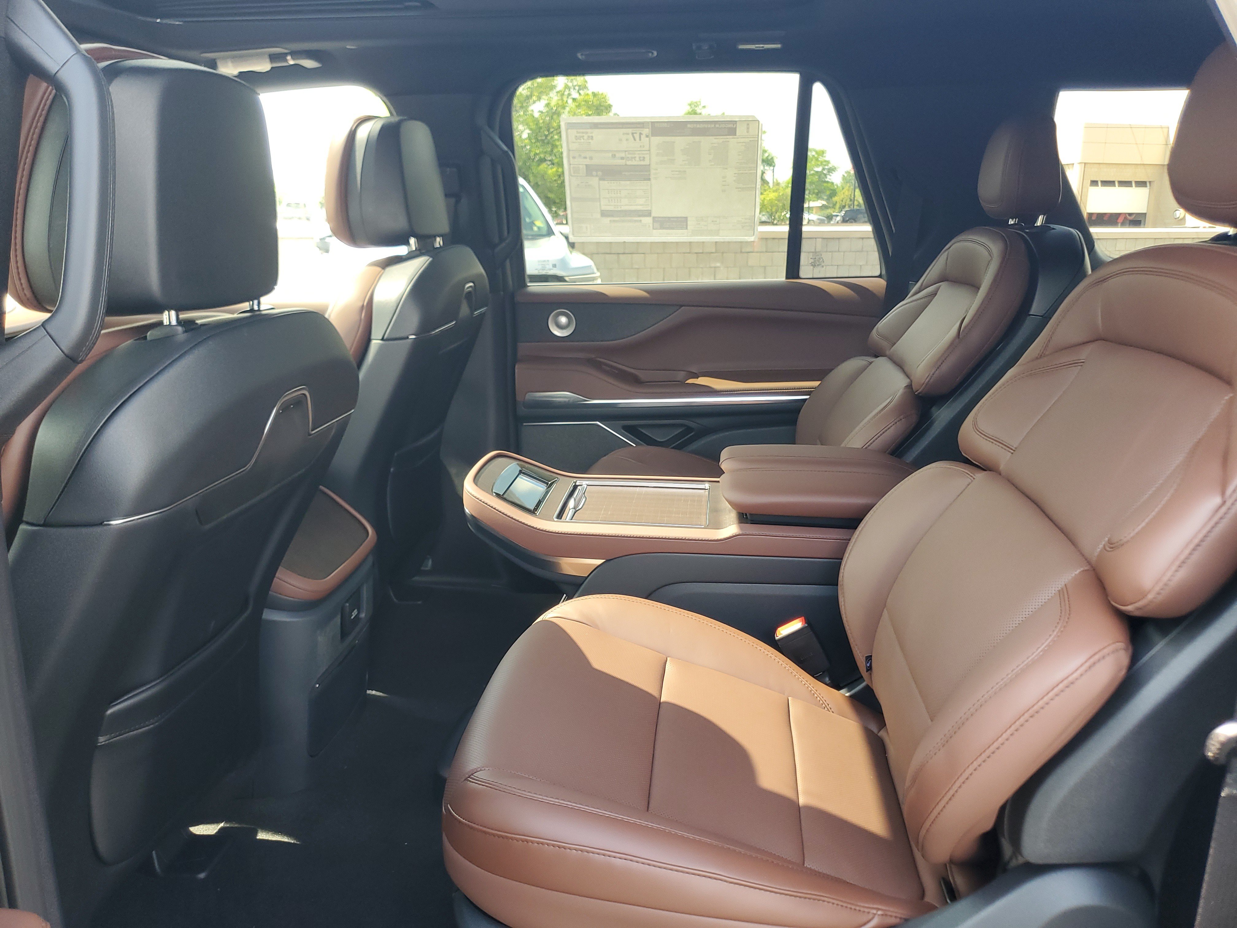 New 2027 Lincoln Navigator L Reserve AWD/4WD image 27