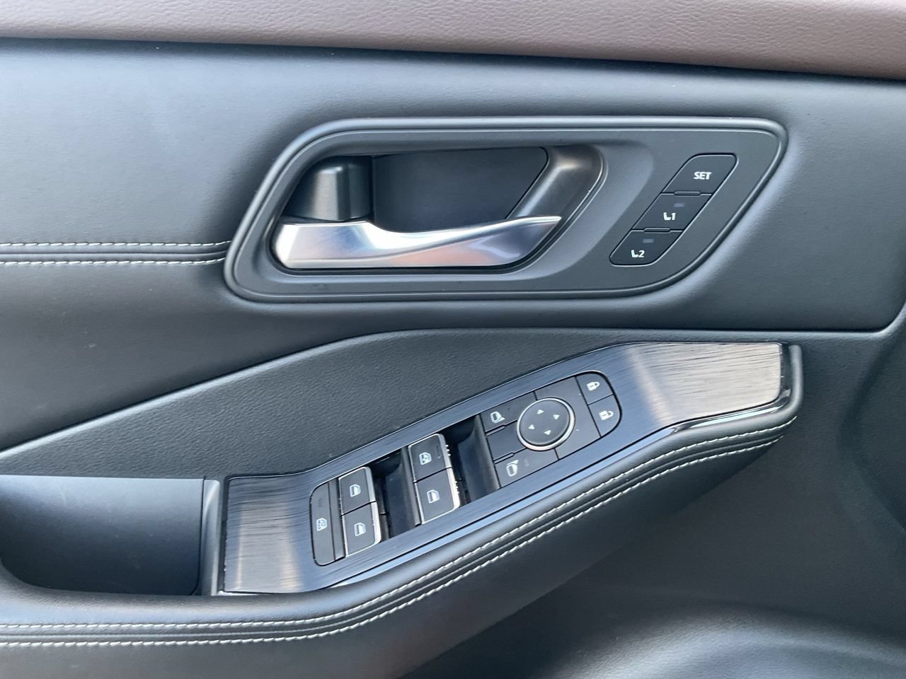 Used 2023 Nissan Rogue SL FWD image 19
