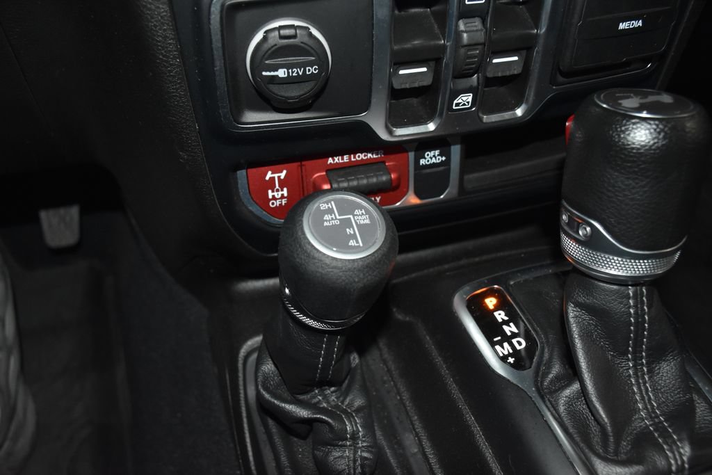 Used 2024 Jeep Wrangler Unlimited AWD/4WD image 21