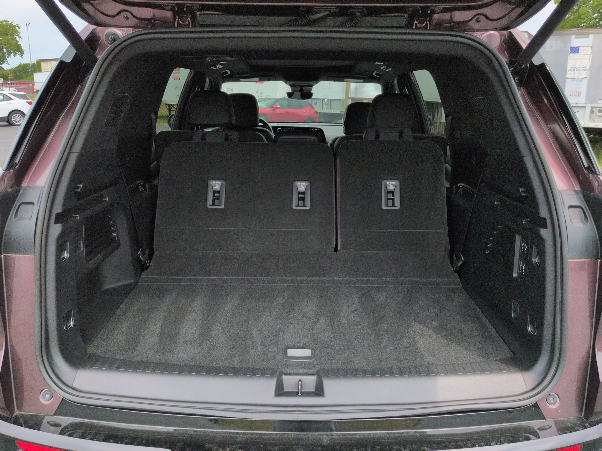 Certified 2024 Chevrolet Traverse RS w/ LPO, Floor Liner Package AWD/4WD image 27