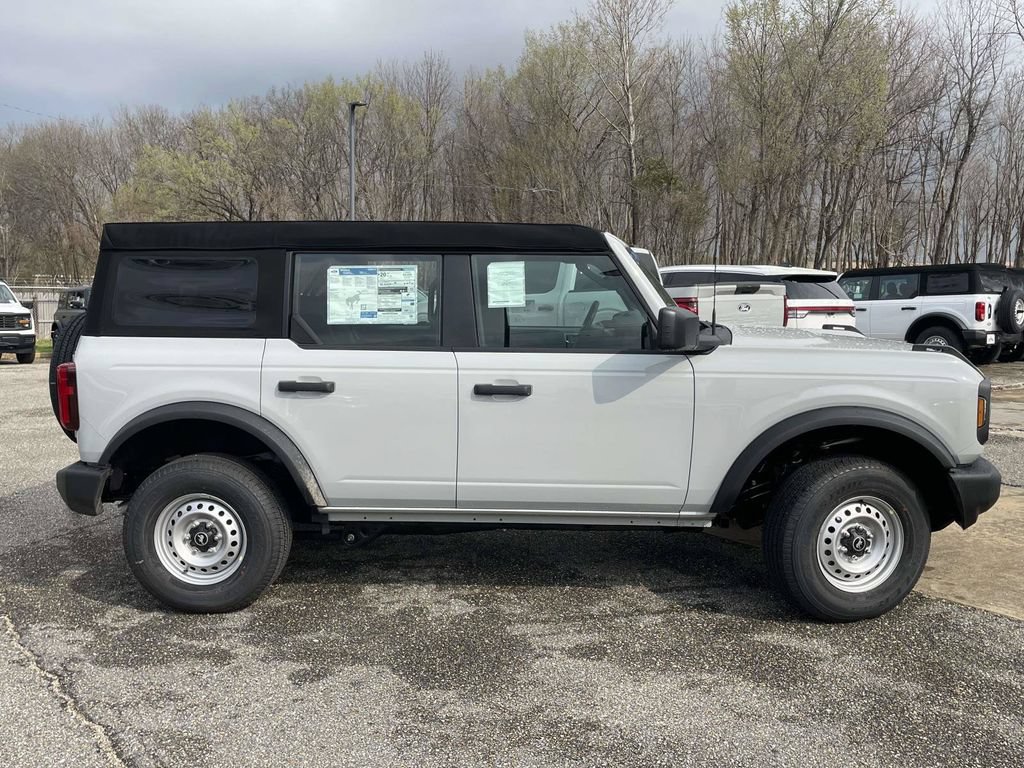 New 2026 Ford Bronco 4-Door AWD/4WD image 2