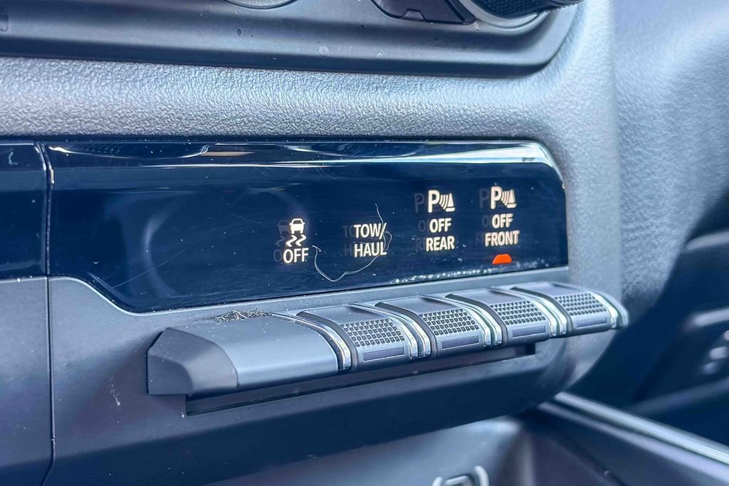 Used 2021 RAM 1500 Big Horn AWD/4WD image 36