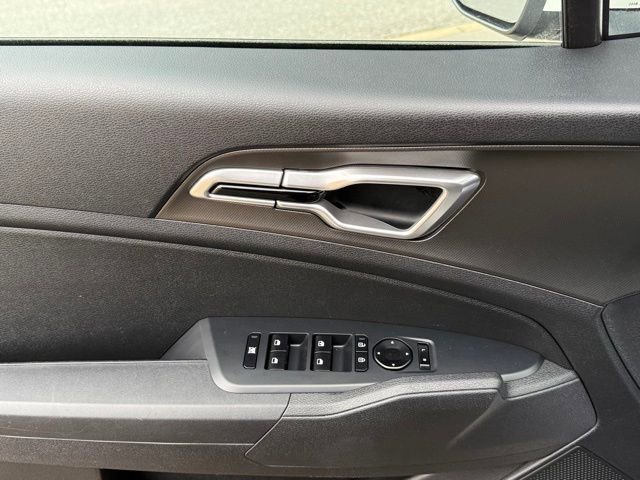 Used 2026 Kia Sportage LX image 15