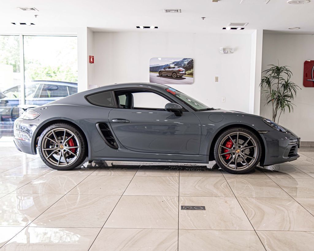 Used 2018 Porsche 718 Cayman S RWD image 10