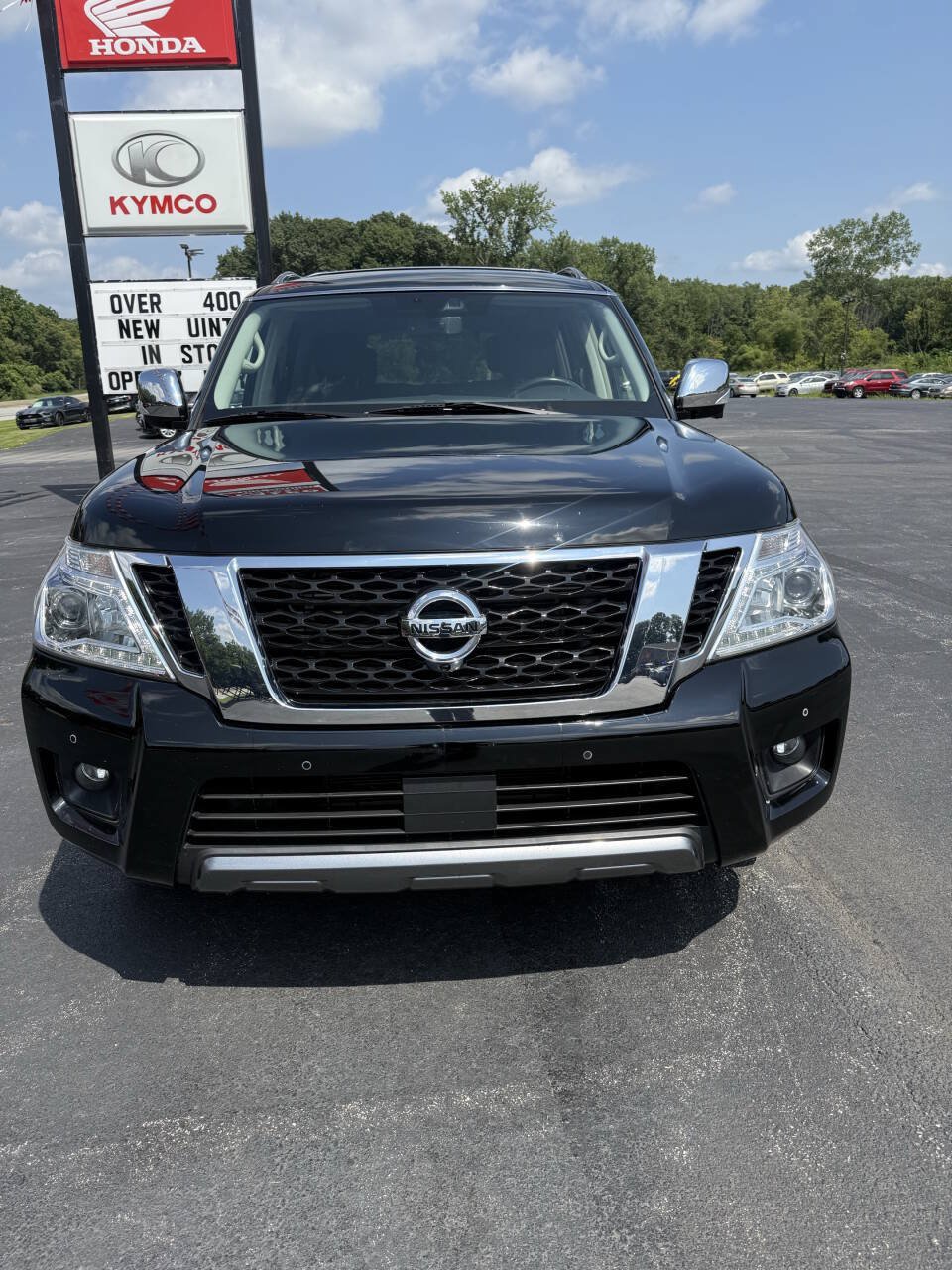 Used 2019 Nissan Armada Platinum w/ Captain's Chairs Package AWD/4WD image 3