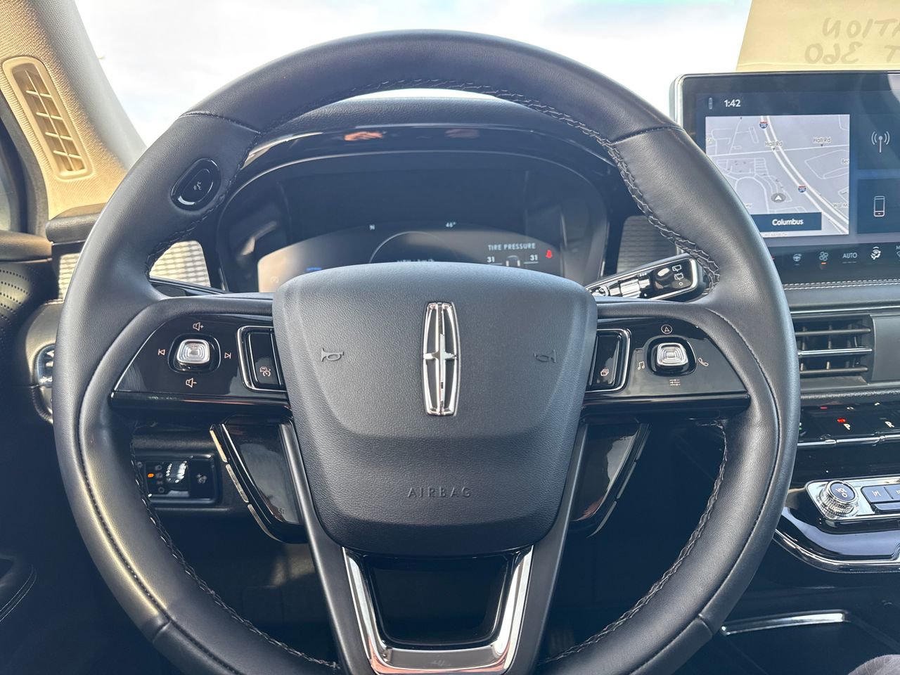 Used 2024 Lincoln Corsair AWD w/ Equipment Group 101A image 18