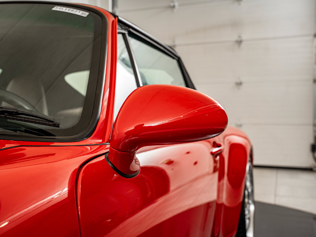 Used 1995 Porsche 911 Carrera RWD image 15