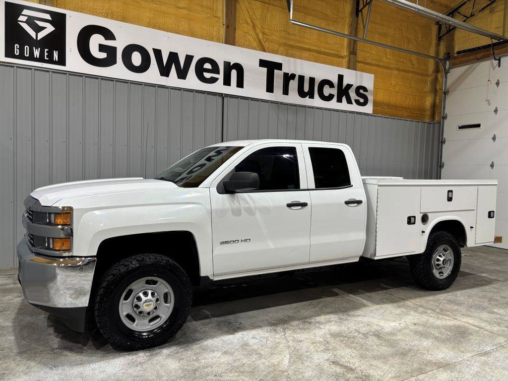 Used 2017 Chevrolet Silverado 2500 W/T AWD/4WD image 4