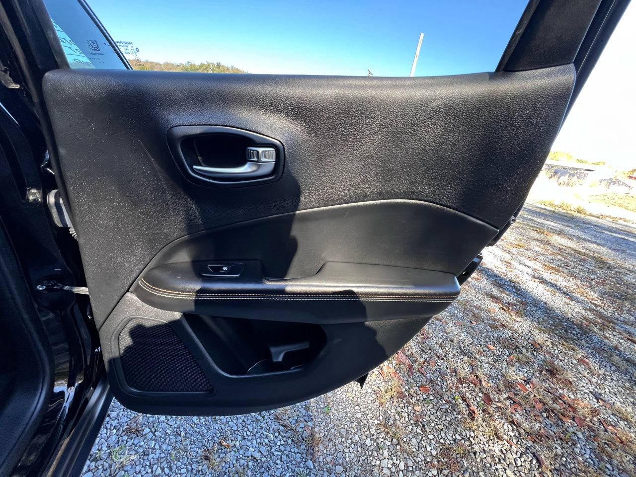 Used 2020 Jeep Compass Latitude w/ Cold Weather Group image 27