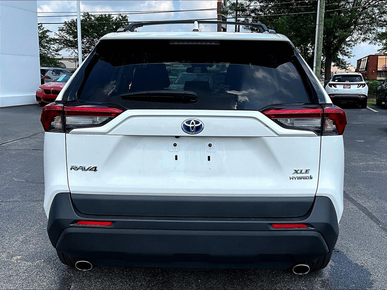Used 2019 Toyota RAV4 XLE w/ Convenience Package AWD/4WD image 5