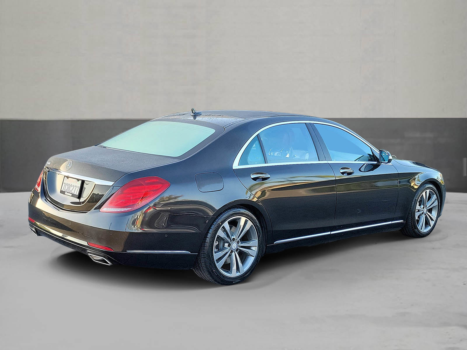 Used 2014 Mercedes-Benz S 550 Sedan image 2