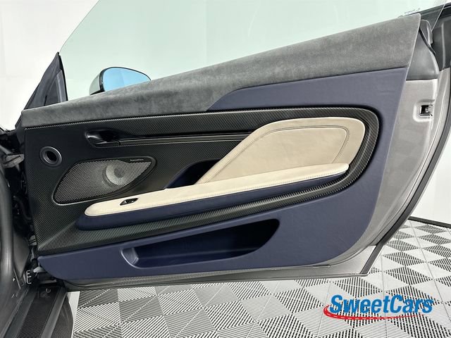 Used 2025 Aston Martin Vanquish RWD image 37
