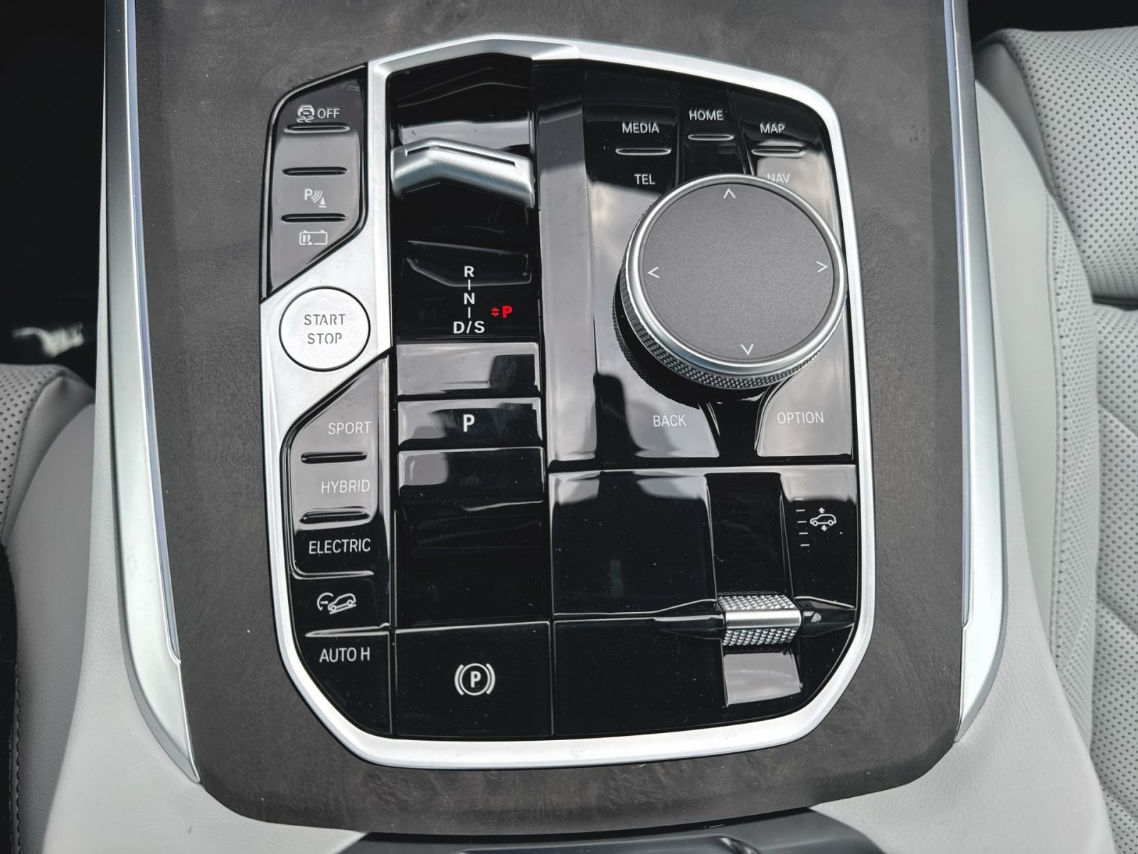 New 2026 BMW X5 xDrive50e AWD/4WD image 23