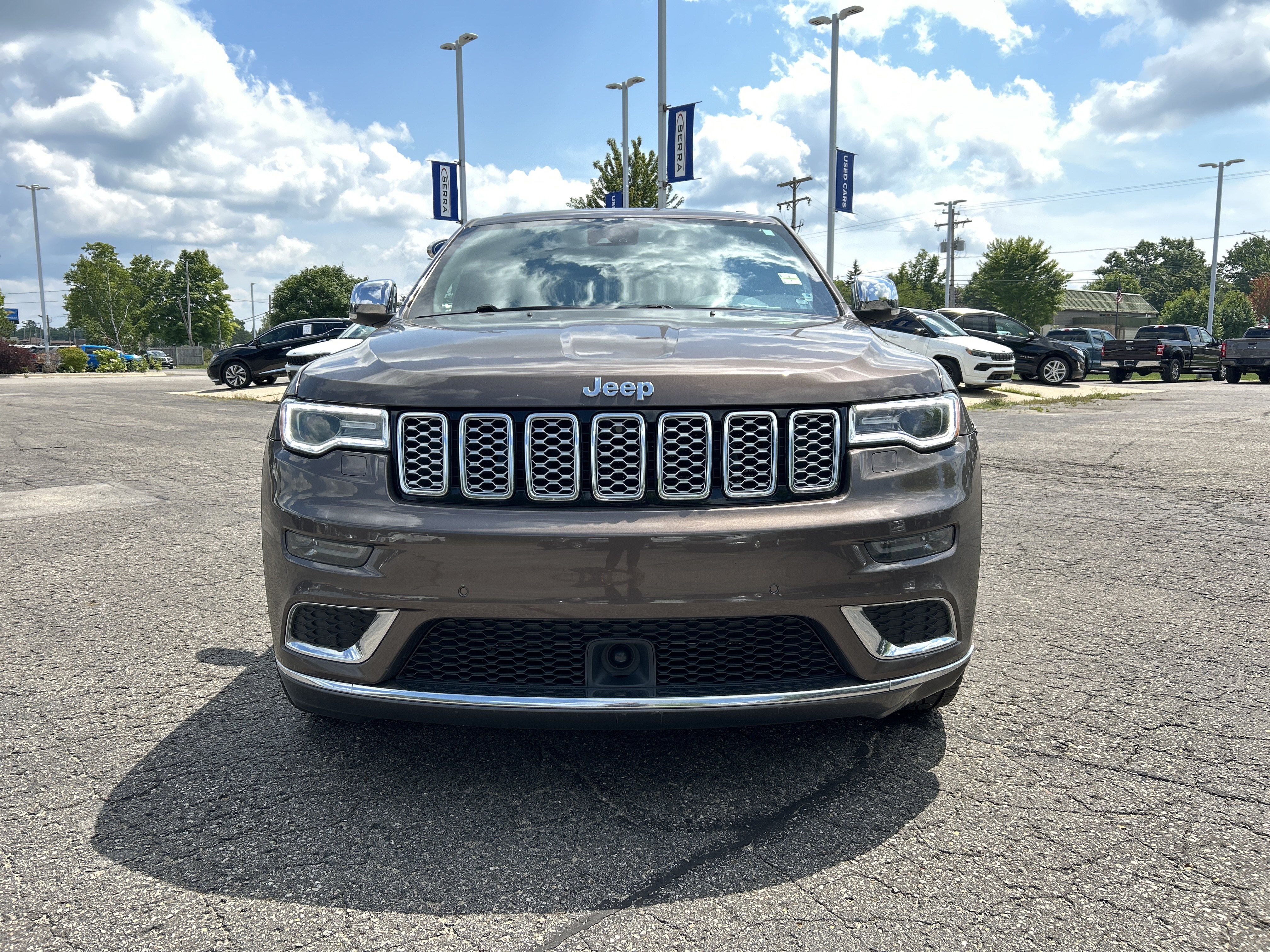 Used 2018 Jeep Grand Cherokee Summit w/ Skid Plate Group AWD/4WD image 8