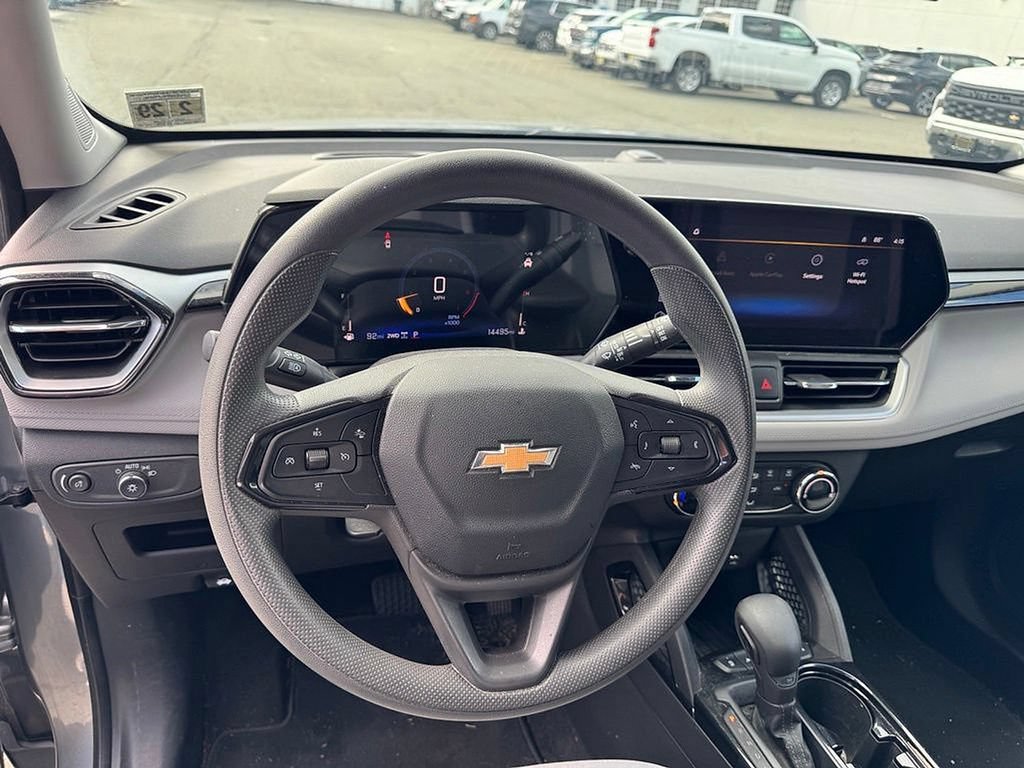 Used 2024 Chevrolet TrailBlazer LS w/ LS Convenience Package AWD/4WD image 14
