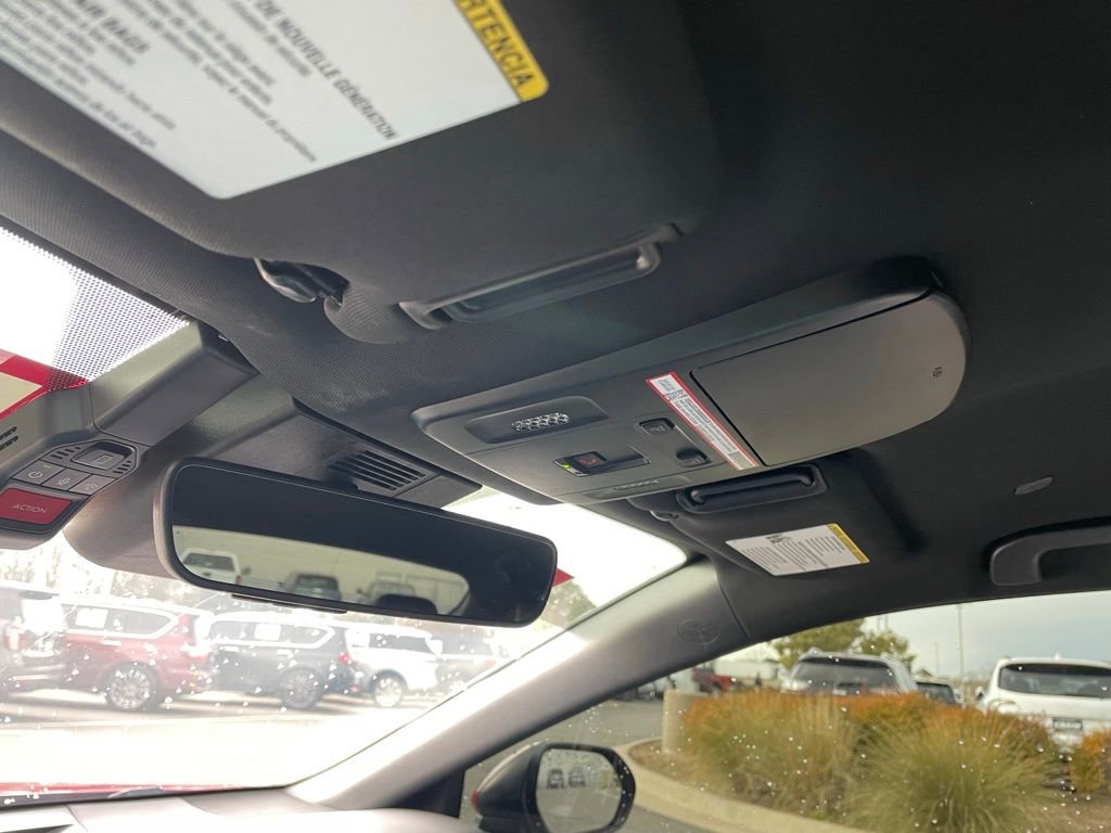 Used 2025 Toyota Camry SE w/ Convenience Package image 20