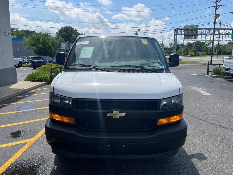 Used 2022 Chevrolet Express 3500 LS image 3